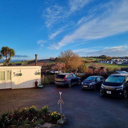 Lovely Private Studio Room With Own Kitchen And Bathroom. Set In The Popular Area Of Shiphay In Torquay And Only A Short Walk From Torbay Hospital Exteriör bild