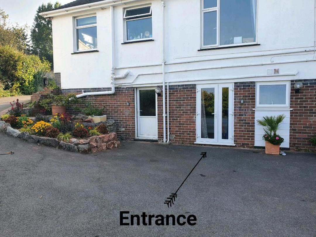 Lovely Private Studio Room With Own Kitchen And Bathroom. Set In The Popular Area Of Shiphay In Torquay And Only A Short Walk From Torbay Hospital Exteriör bild