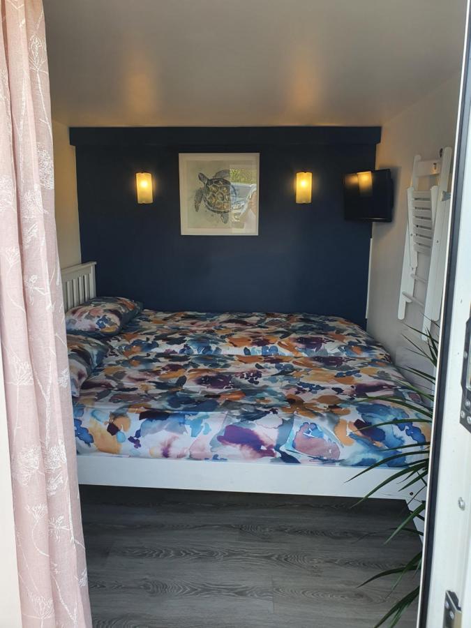 Lovely Private Studio Room With Own Kitchen And Bathroom. Set In The Popular Area Of Shiphay In Torquay And Only A Short Walk From Torbay Hospital Exteriör bild