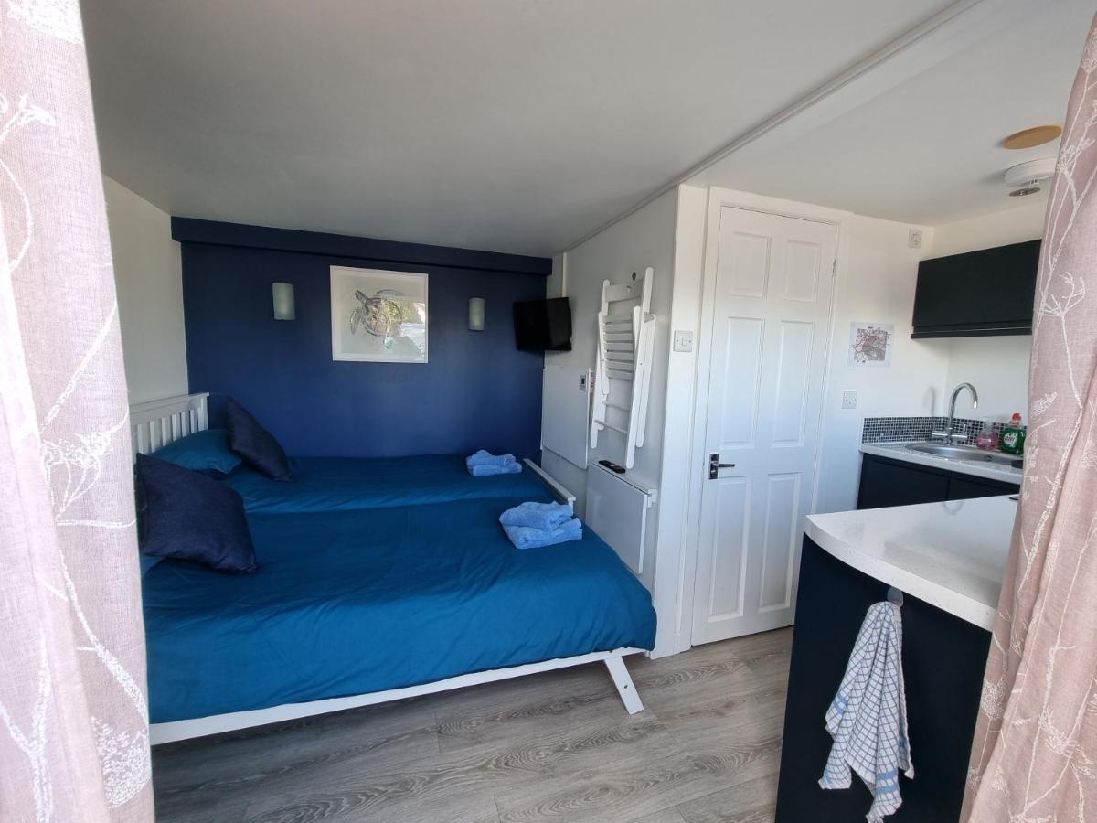 Lovely Private Studio Room With Own Kitchen And Bathroom. Set In The Popular Area Of Shiphay In Torquay And Only A Short Walk From Torbay Hospital Exteriör bild